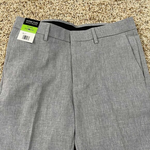 Haggar Men’s Non-Iron Straight Fit Performance Dress Pants Light Gray Size 30x32 - Picture 6 of 15